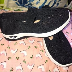 Stylish Black Women's Slip-On Sneakers NWOT